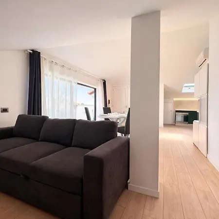 Apartamento The Park Terrace - Huge Outdoor Quite And Riccione